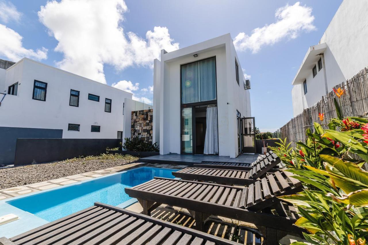 Viccos Villa - Brand New Villa In Trou D'Eau Douce Luaran gambar